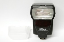 Nikon Speedlight SB-700 Blitz