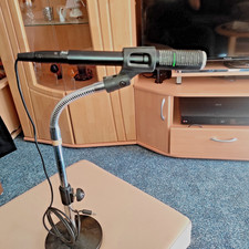 Universal Mikrofon Schwanenhals  Tischstativ mit Mikrofonhalter mit Mic.