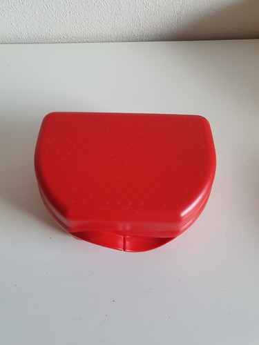 Tupperware snacky box - tupperware,