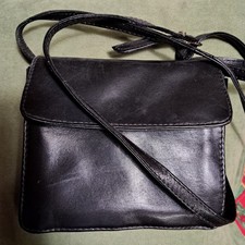 Kleine schwarze weiche