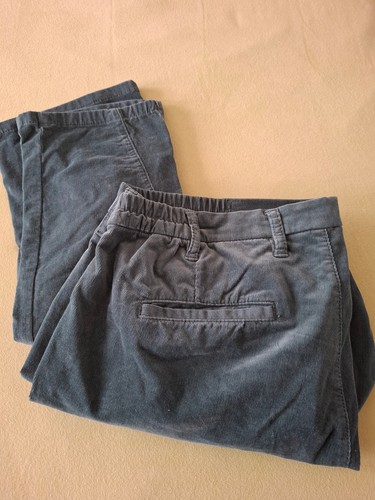 Schöne grüne cordhose mit - schöne,