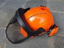 Helm Forsthelm Schutzhelm Forstschutzhelm Gehörschutz Peltor Optime I 3M
