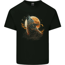 T-Shirt A Howling Wolf in the
