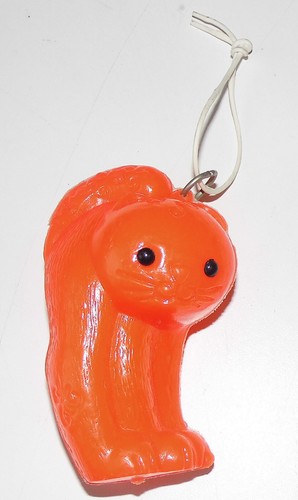 Plastikkatze anhänger ddr top - plastikkatze,