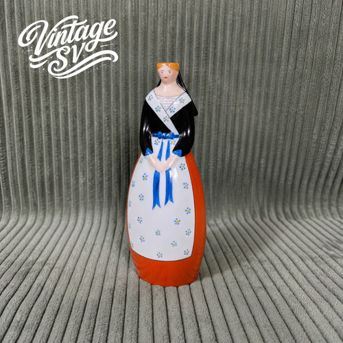 Liqueur bottle from - the, robj