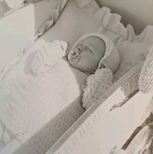 Schlafender Säugling mit Schnuller im Mund Baby Nuckel Kinderwagen Altes Foto