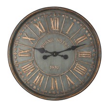 Große runde Distressed Grün Grand Hotel Metall Wanduhr gebräunte Ziffern 60 cm