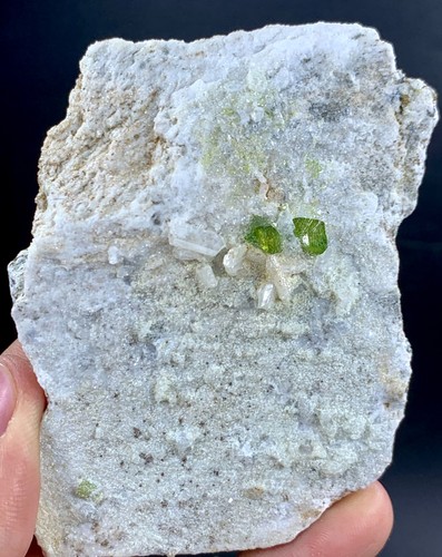 128 gramm natur sphene - 128,