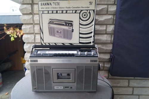 Neuwertiger sanwa radio - ,