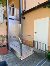 ROLLSTUHLLIFT ROLLSTUHLHEBEBÜHNE AUFZUG FAHRSTUHL HOMELIFT LIFT HEBELIFT HUBLIFT