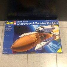 Revell 04736 Space Shuttle Discovery & Booster Rakete 1:144 Modellbausatz