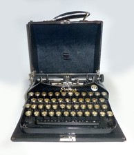 Koffer-Schreibmaschine ERIKA