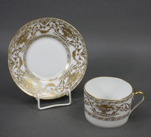 Royal limoges relief - or,