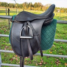 Dr. Sattel Sorenta 17 inch baumlos , weiche Kissen, extra vestigung.