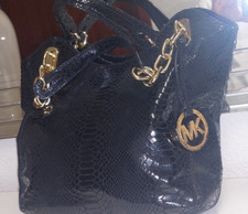 Original Michael Kors Damen Beuteltasche Handtasche Schwarz/Gold Kroko Optik NEU