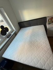 Boxspringbett Grau Schwarz 160x200 und Schrank Schwarz Breite 116 Höhe 190