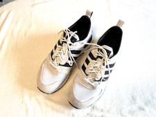 Adidas Sneaker Laufschuhe - UK 9 EU 43 1/3 - kaum getragen - sehr guter Zustand