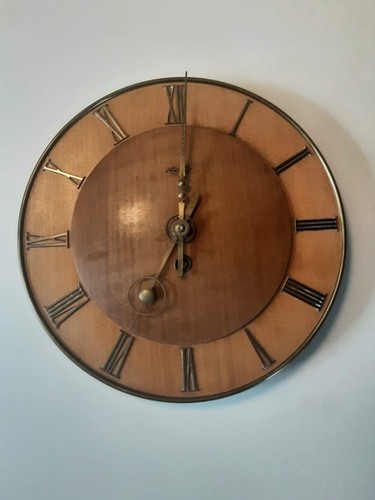 Kienzle wanduhr aus holz - aus,