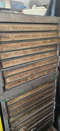 Ersatzteillager oldtimer - ersatzteillager,