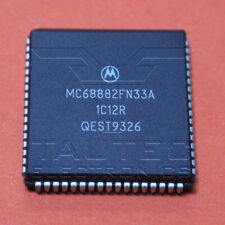 2 STK. MC68882FN33A MOTOROLA