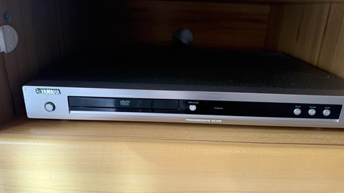 Yamaha dvd s550 player - yamaha, mit