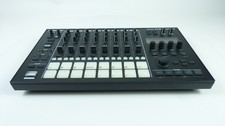 Roland MC-707 Groovebox