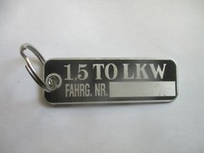 Schlüsselanhänger Fahrgestellnummer 1,5T LKW Wehrmacht WK2 WW II S62 typenschild