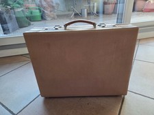 Aktenkoffer mit Zahlenschloss