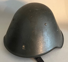 Alter früher Soldaten DDR Stahlhelm I/58 grün Militär NVA Innenfutter 3 Nieten
