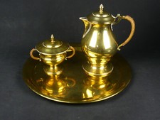 TABLETT DECKELDOSE UND KANNE