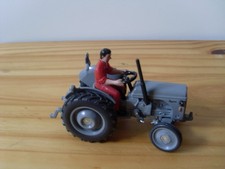 siku trecker 1:32,  Massy