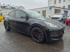 Mietwagen - Tesla Model Y -