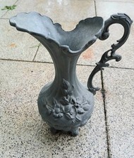  Zinnvase / Zinnkrug mit Relief & Punze „95-100“