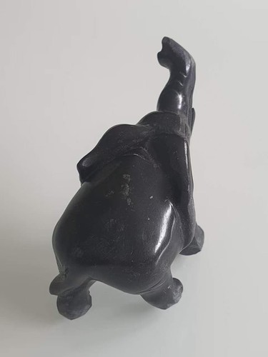 Elefant figur aus schwarz - aus,