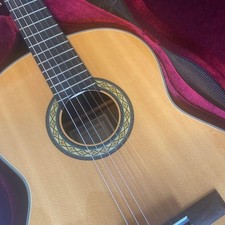 Klassische Akustikgitarre