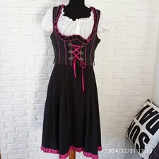 Landhaus Tyrol Dirndl