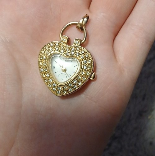 Herzförmige anhängeruhr - herzförmige,