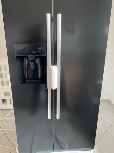 Side kühlschrank - by,