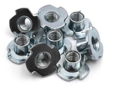 Design61 8x Einschlagmuttern