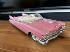 Cadillac Eldorado Biarritz Convertible 1959 pink Modellauto 1:18 Maisto Modell
