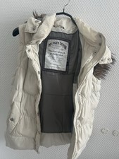 Ärmellose Weste mit Kapuze