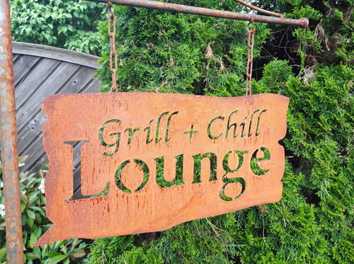 Schild kette grill chill - an,