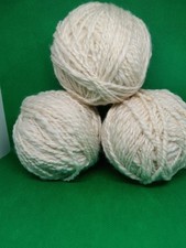 Handgesponnene Merino Wolle