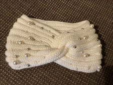 Gutausehender weißer Strick Schal Perlen Halsschmuck schönes Halstuch