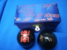 Qi Gong Kugeln Meridian Klangkugeln Massage Meditation Esotherik in Brokatbox