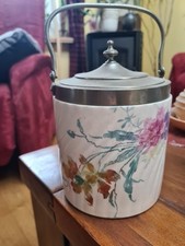 Antike Keksdeckeldose aus Porzellan mit Metallmontierung von Franz Anton Mehlem 