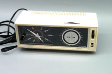 Universum W 2821 Uhrenradio