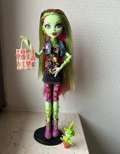 Monster High Venus McFlytrap Basic Sammlerpuppe G1 1. Serie Komplett