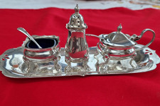 Versilbertes Kruzifix-Set + Tablett & Löffel. Shaker, Senftopf & Salzschale - Vintage