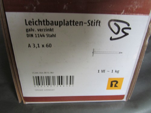 Packung nägel - packung,